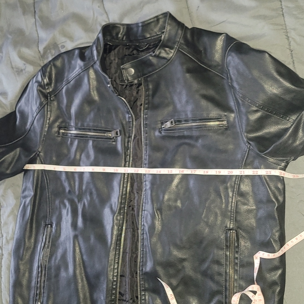 Men's Leather Jacket - Picture 4 of 7